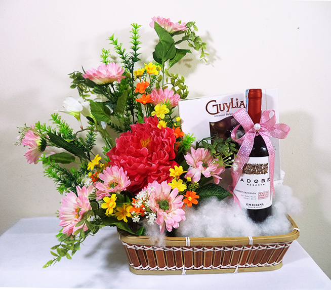 Giỏ hoa và rượu - Tài Lộc